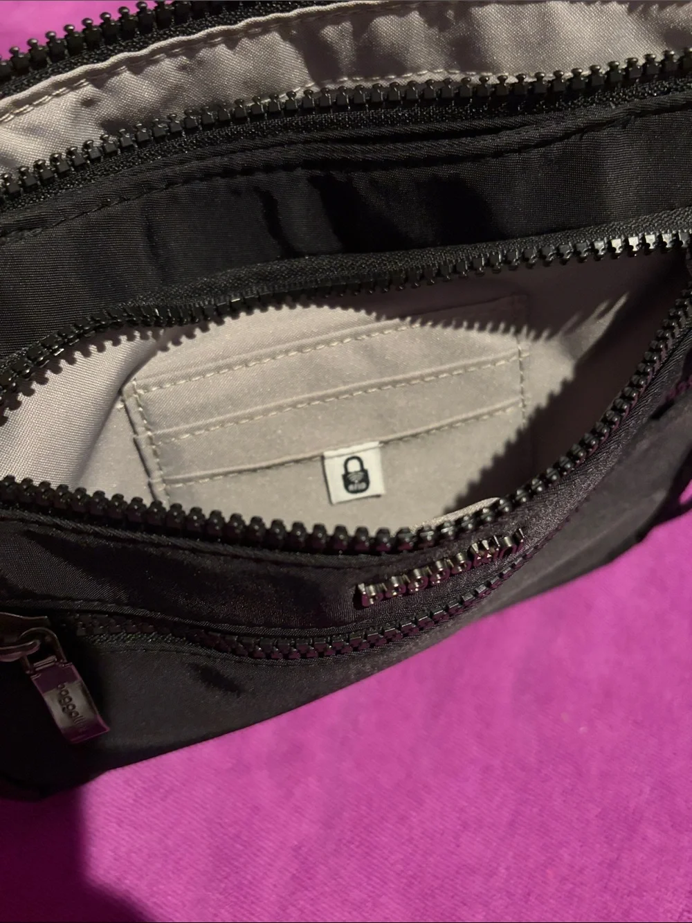 🖤Baggallini Spacious Convertible Belt Bag, Waist Pack And Crossbody!